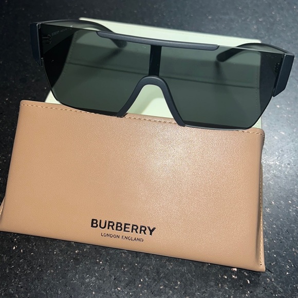 Burberry sunglasses UNISEX - Picture 1 of 4